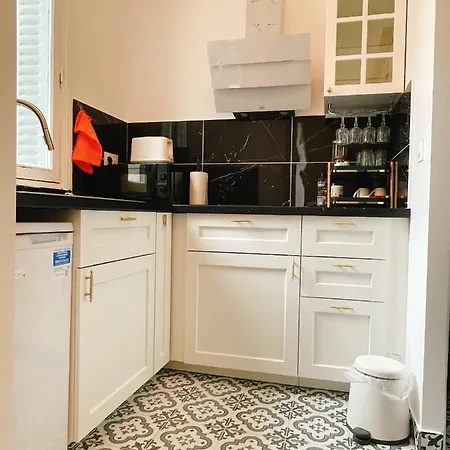 Appartement Muguette - Coeur De Vichy-1er Etage-balcon *